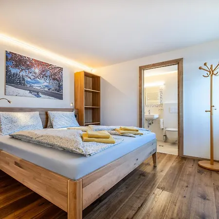 Rickys Apartment
